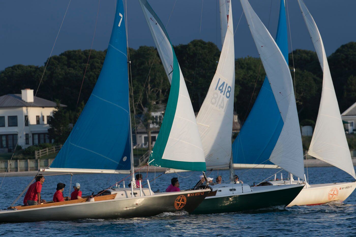 23' Pearson Ensign Rental Image 3